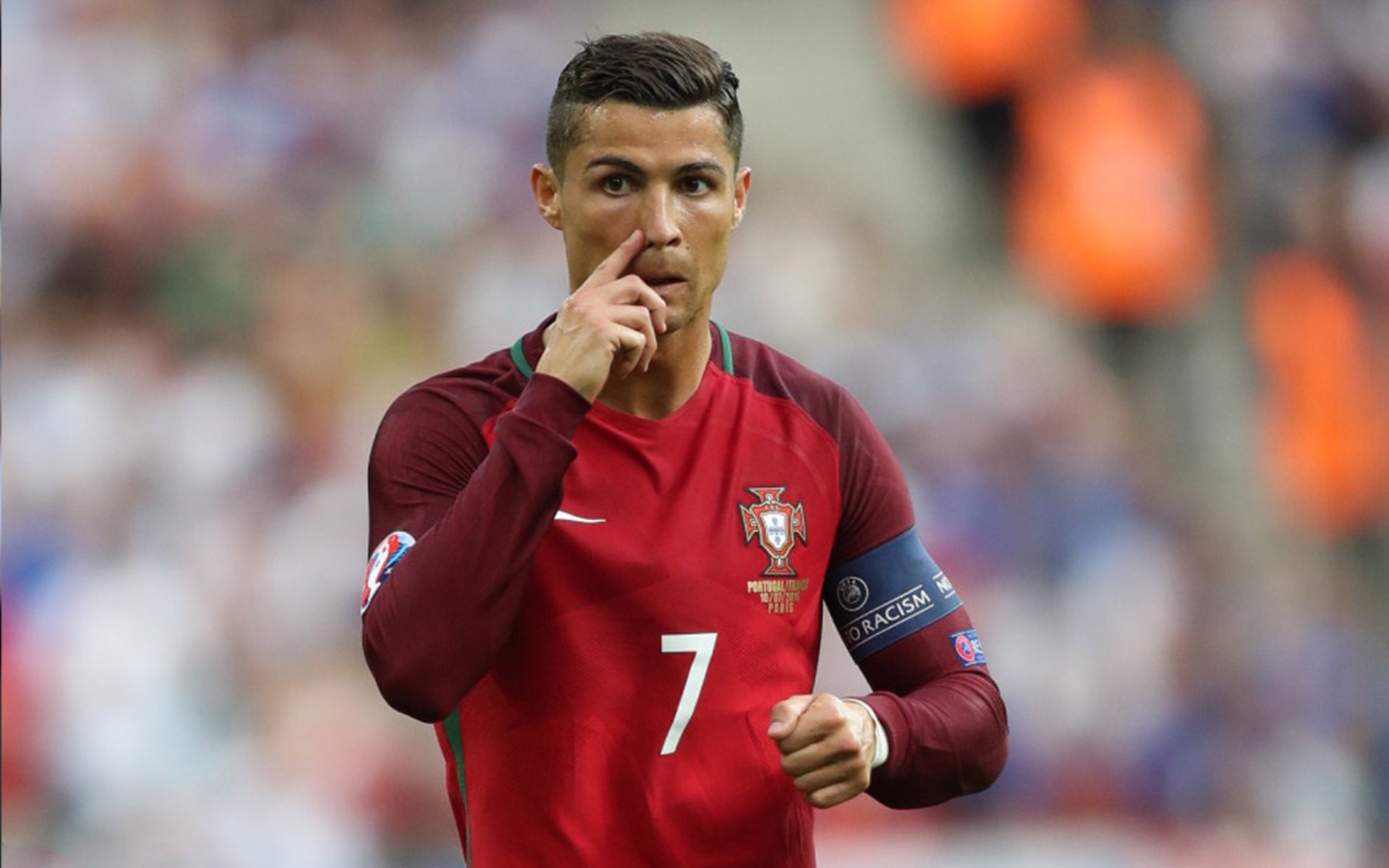 “激情四溢！明星阵容拼尽全力，演绎最火爆赛事”，女明星的激动片段